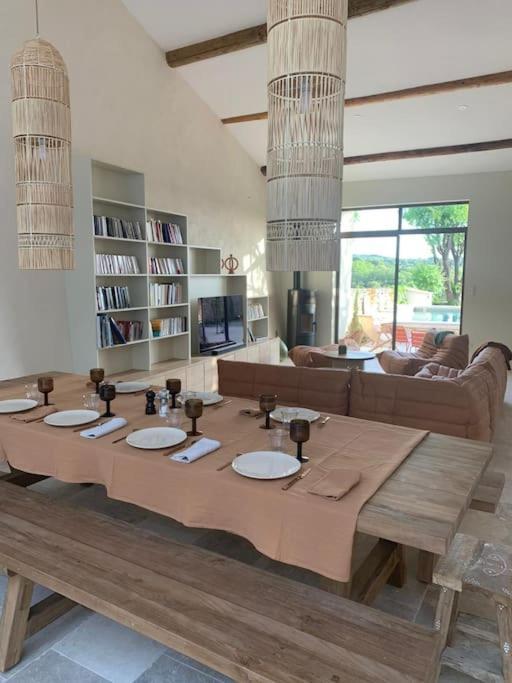 La Planette Villa เวอนาสก์ ภายนอก รูปภาพ