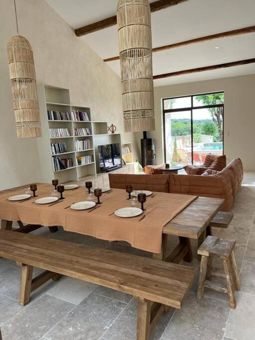 La Planette Villa เวอนาสก์ ภายนอก รูปภาพ